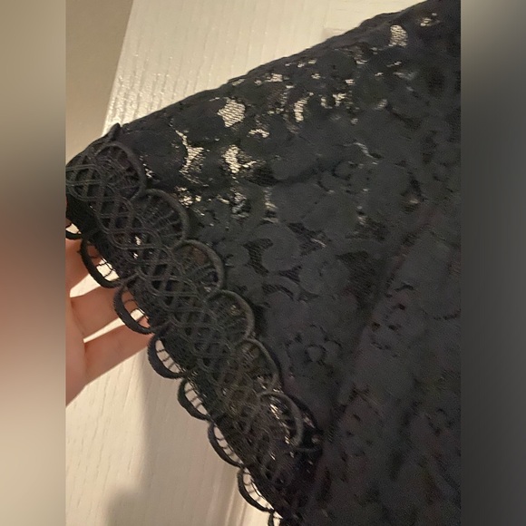 Torrid NWT. Stretch Lace Surplice Crop Top, black size 3/ 3x /22-24 - Picture 3 of 5